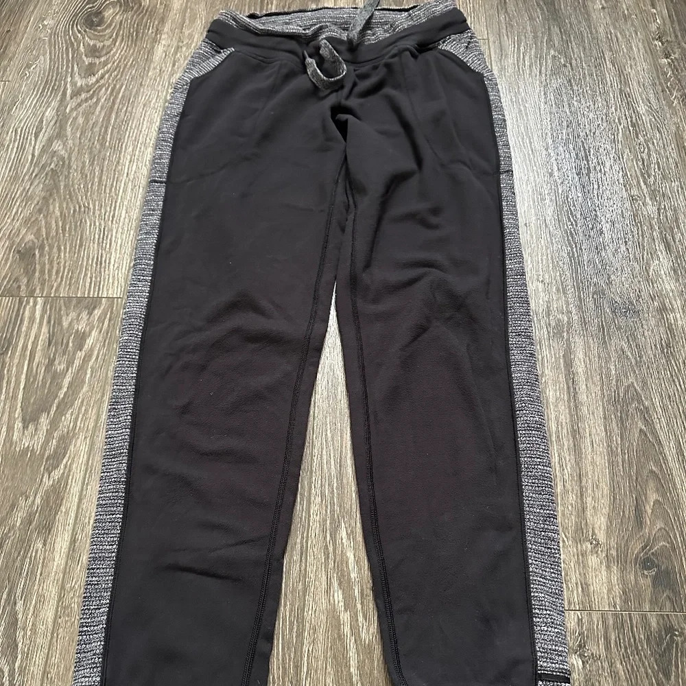 Lululemon Comfy Jogger Sweatpants Marled Gray and Black size 4